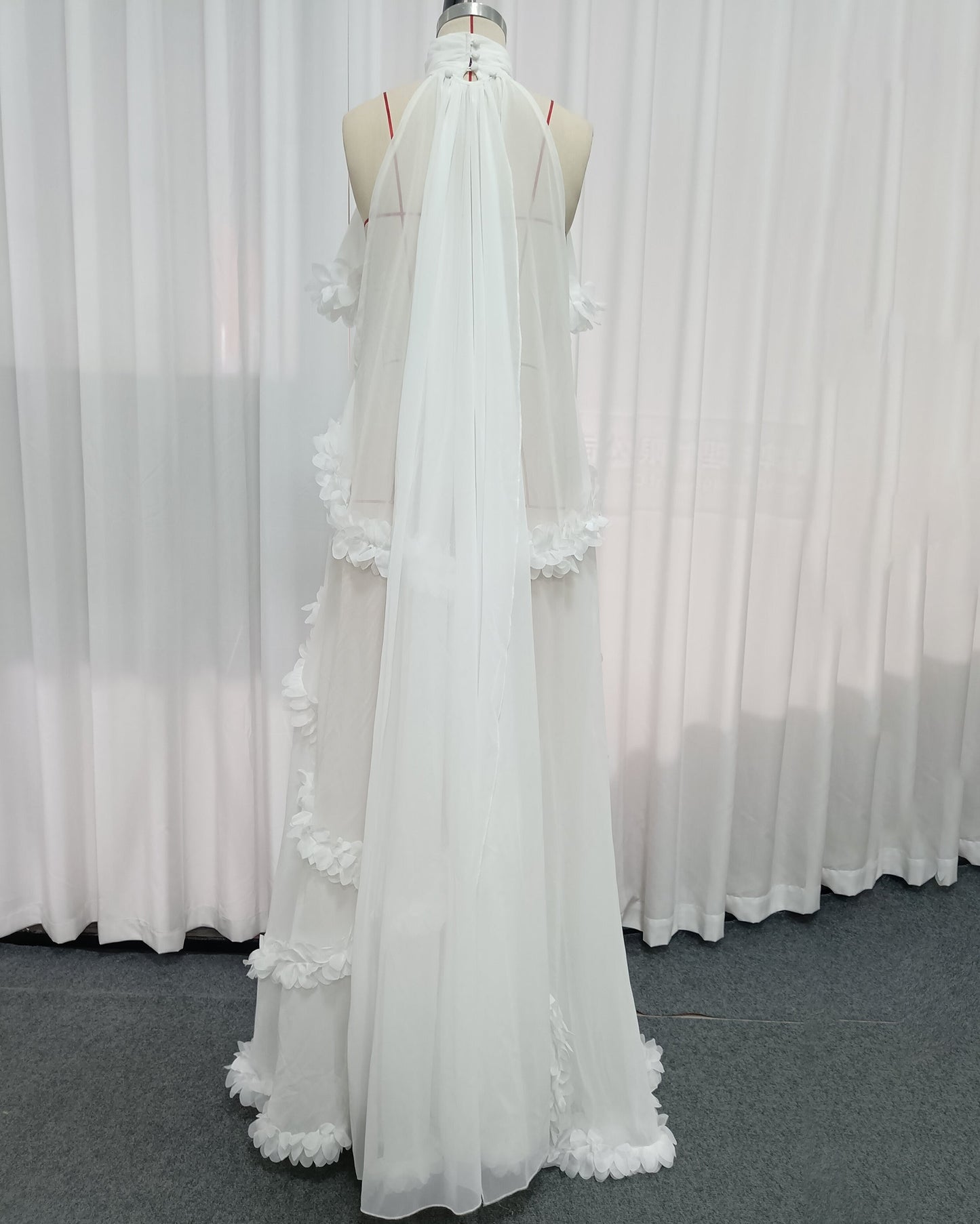 White Halter Neck Chiffon Spliced Flower Dress