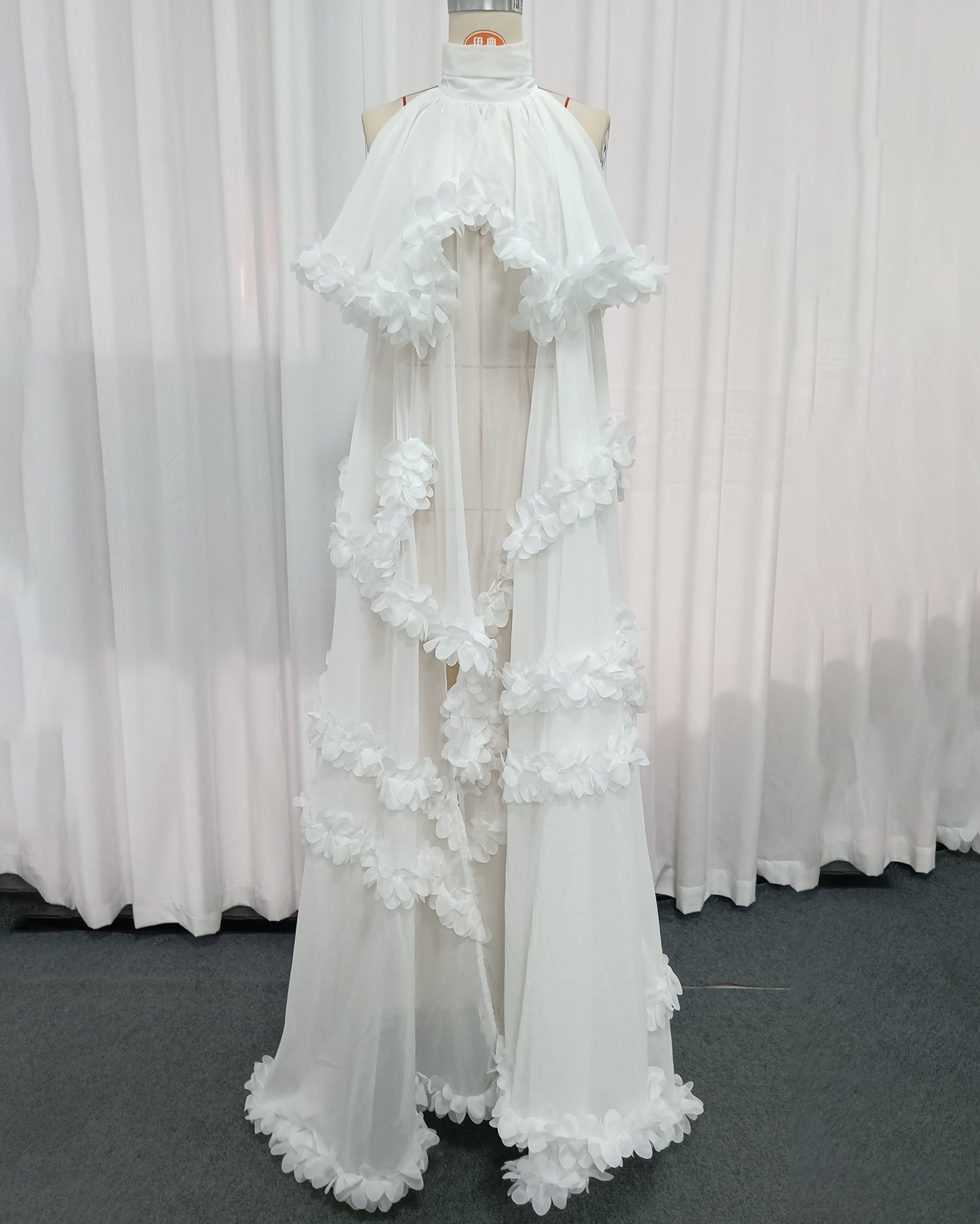 White Halter Neck Chiffon Spliced Flower Dress