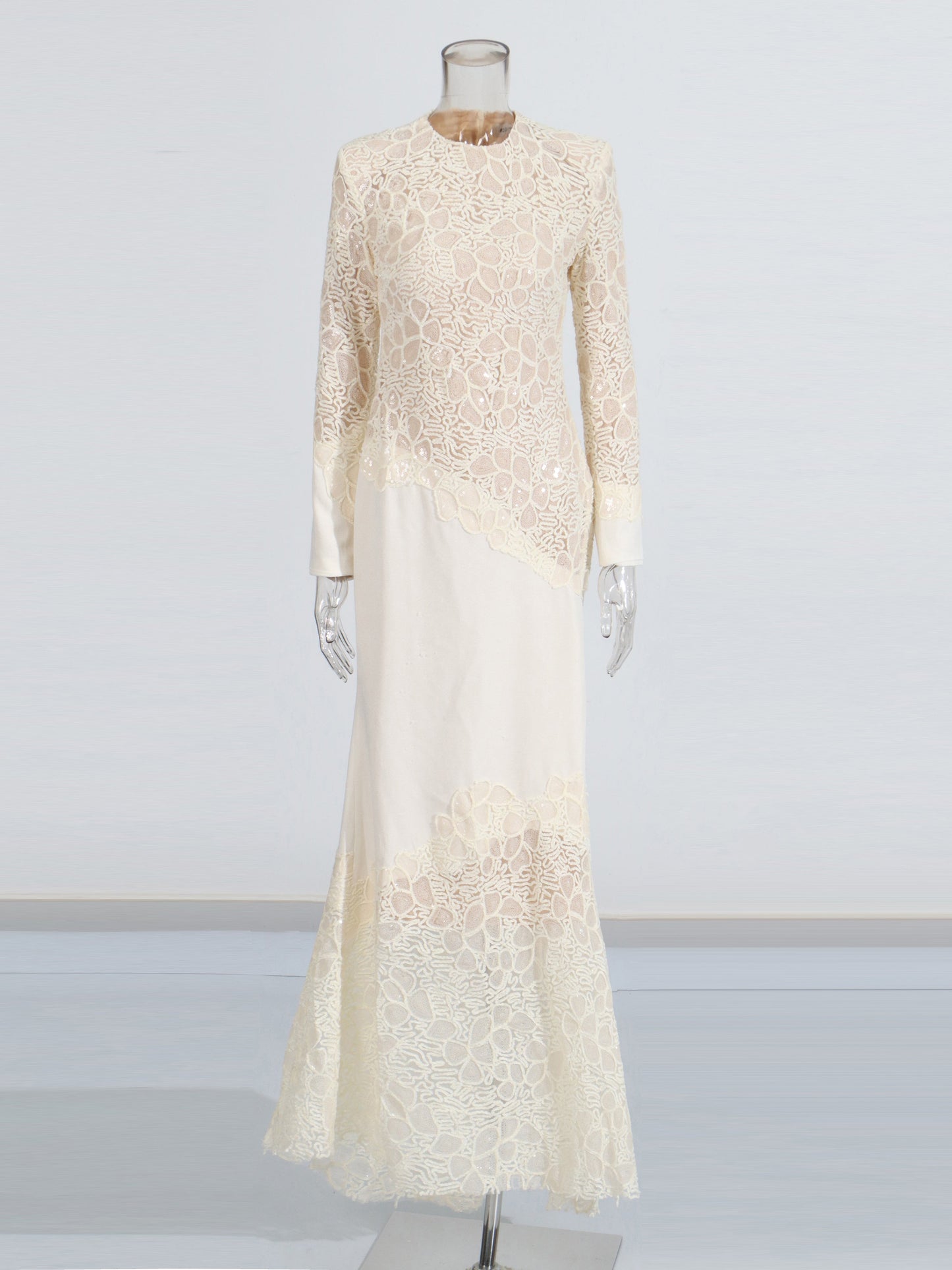 Elegant Cream Lace Long-Sleeve Maxi Dress