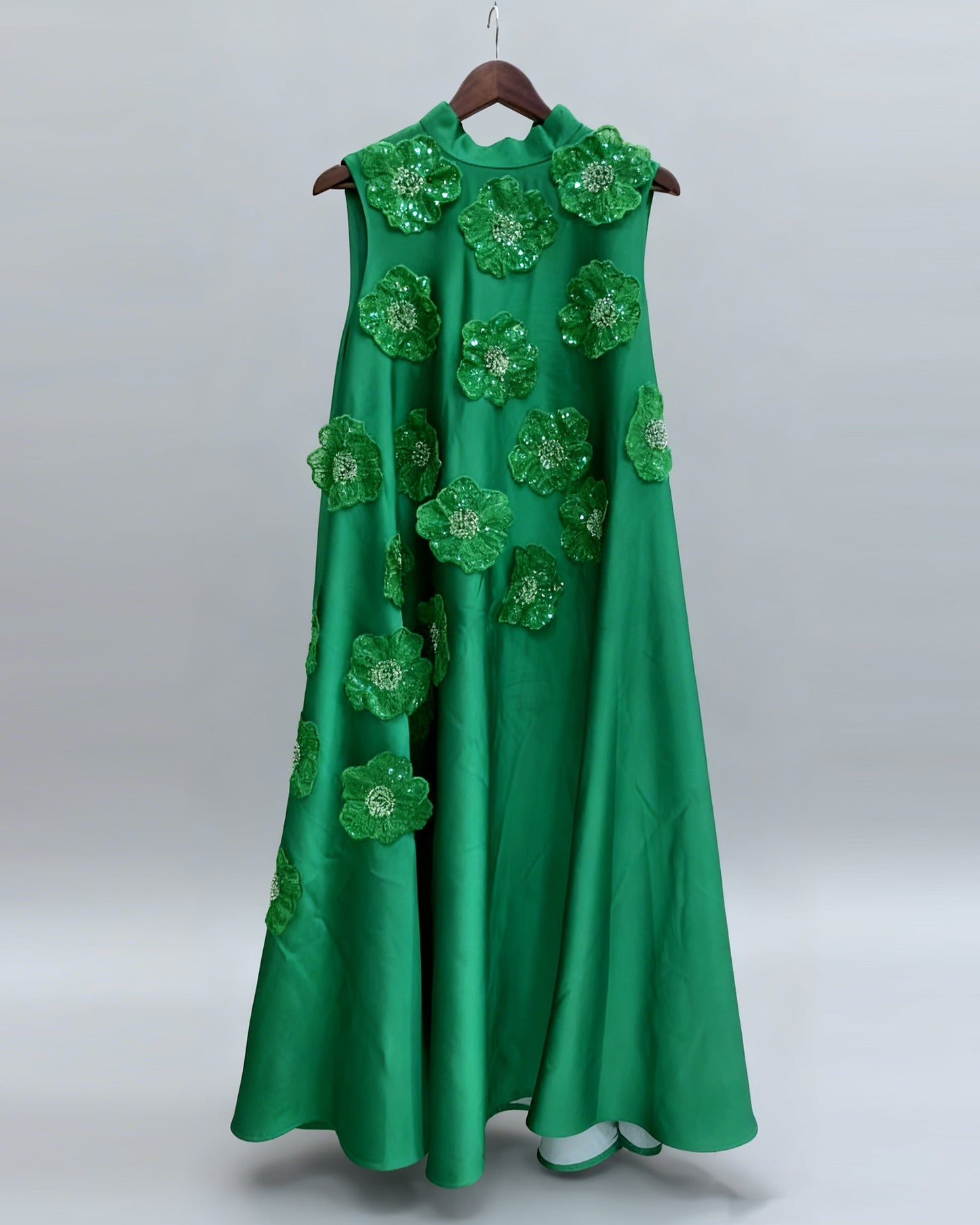 Green Sleeveless Midi Dress with Floral Lace & Pearl